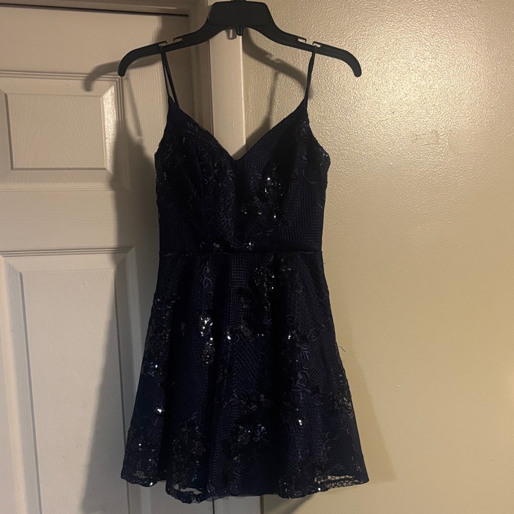 Elegant Navy Blue Lace Prom Dress